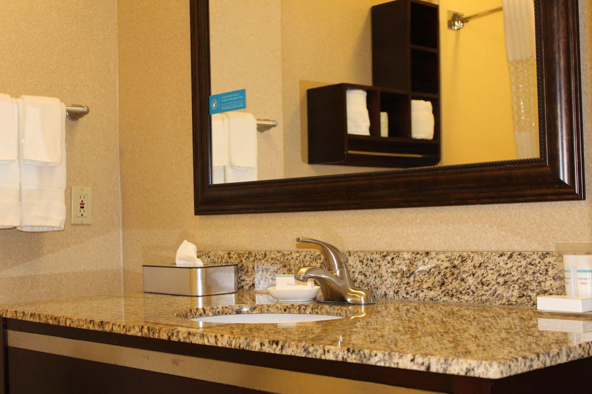 Hampton Inn & Suites Houston-Cypress Station Westfield Exterior foto